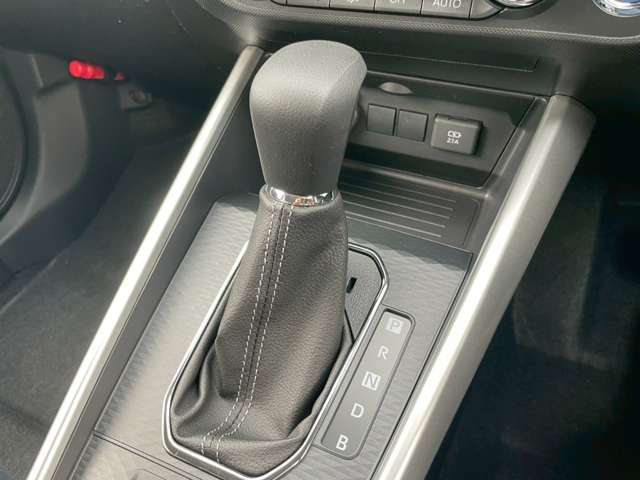 トヨタ ライズ　ハイブリッド ハイブリッド １．２ Ｇ R8年 (九州・沖縄) 99