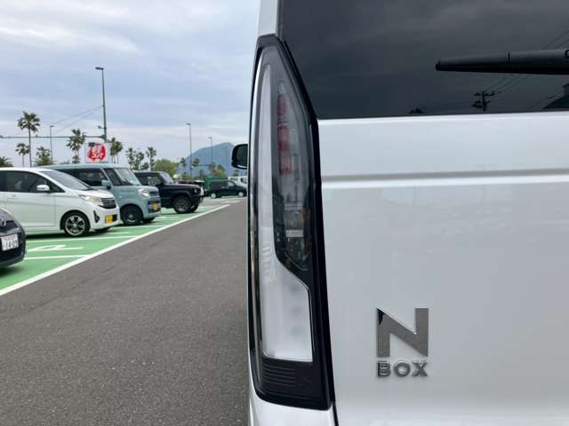 ホンダ Ｎ　ＢＯＸ カスタム ６６０ ターボ R8年 (九州・沖縄) 99