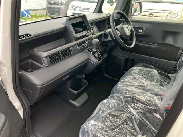 ホンダ Ｎ　ＢＯＸ カスタム ６６０ ターボ R8年 (九州・沖縄) 99