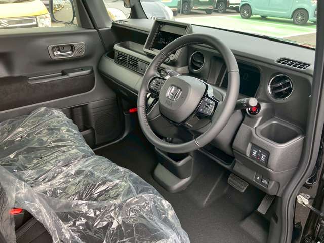ホンダ Ｎ　ＢＯＸ カスタム ６６０ ターボ R8年 (九州・沖縄) 99