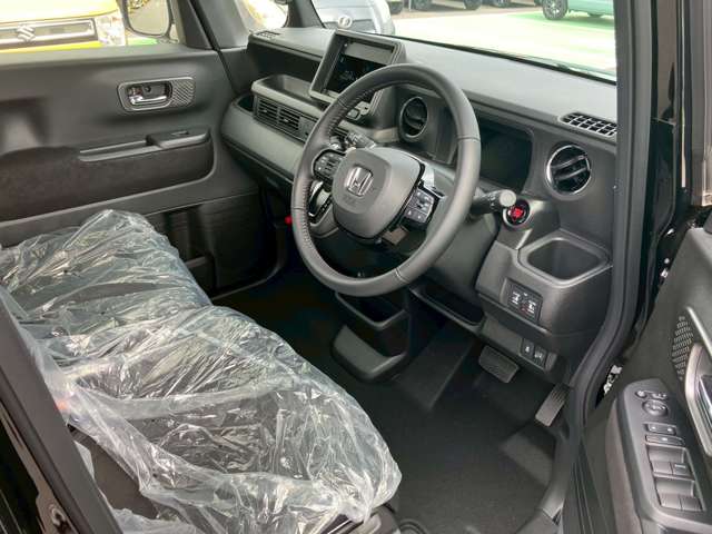 ホンダ Ｎ　ＢＯＸ カスタム ６６０ ターボ R8年 (九州・沖縄) 99