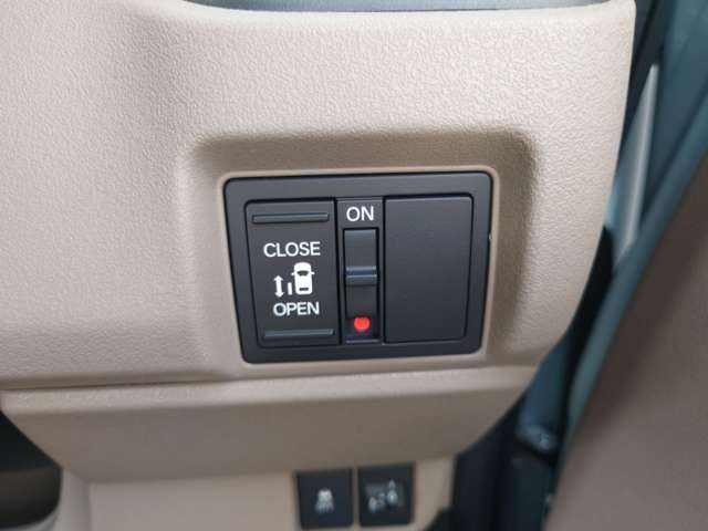 ホンダ Ｎ　ＢＯＸ ジョイ ６６０ ２トーン R8年 (九州・沖縄) 99