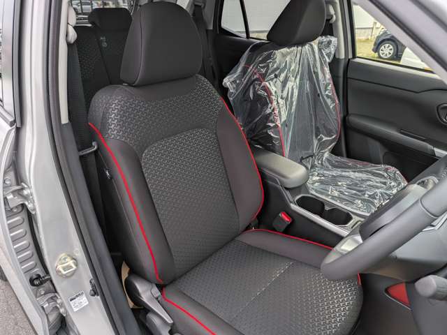 トヨタ ライズ　ハイブリッド ハイブリッド １．２ Ｚ R8年 (九州・沖縄) 99