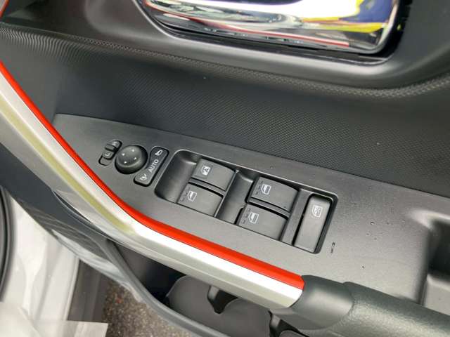 トヨタ ライズ　ハイブリッド ハイブリッド １．２ Ｚ R8年 (九州・沖縄) 99