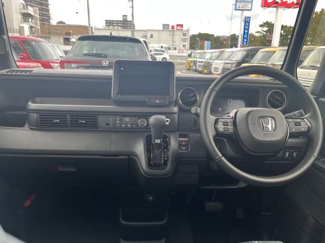 ホンダ Ｎ　ＢＯＸ カスタム ６６０ ブラック スタイル R8年 (九州・沖縄) 99