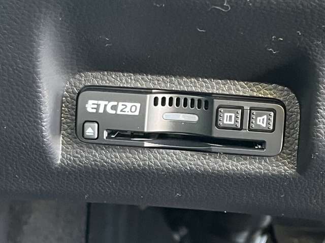 ホンダ ヴェゼル １．５ Ｅ：ＨＥＶ Ｚ プレイパッケージ R8年 (九州・沖縄) 99