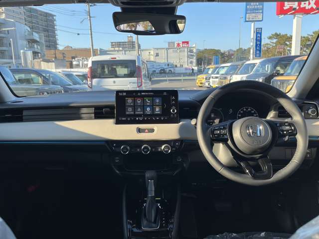 ホンダ ヴェゼル １．５ Ｅ：ＨＥＶ Ｚ プレイパッケージ R8年 (九州・沖縄) 99