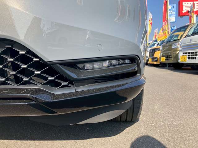 ホンダ ヴェゼル １．５ Ｅ：ＨＥＶ Ｚ プレイパッケージ R8年 (九州・沖縄) 99