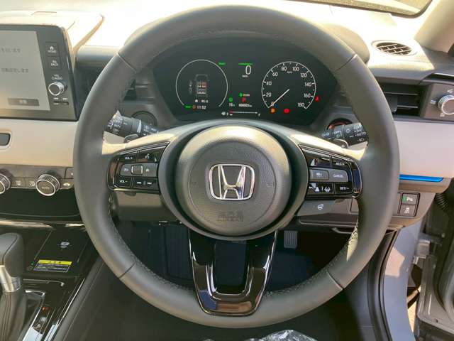 ホンダ ヴェゼル １．５ Ｅ：ＨＥＶ Ｚ プレイパッケージ R8年 (九州・沖縄) 99