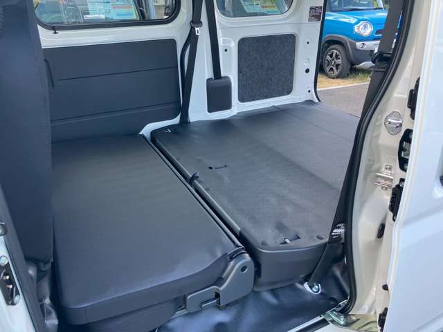 ダイハツ ハイゼットカーゴ ６６０ デラックス R7年 (九州・沖縄) 99