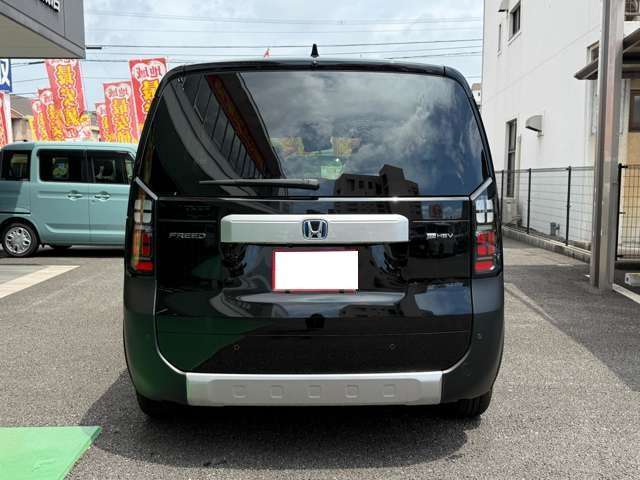 ホンダ フリード　ハイブリッド １．５ Ｅ：ＨＥＶ クロスター R8年 (九州・沖縄) 99