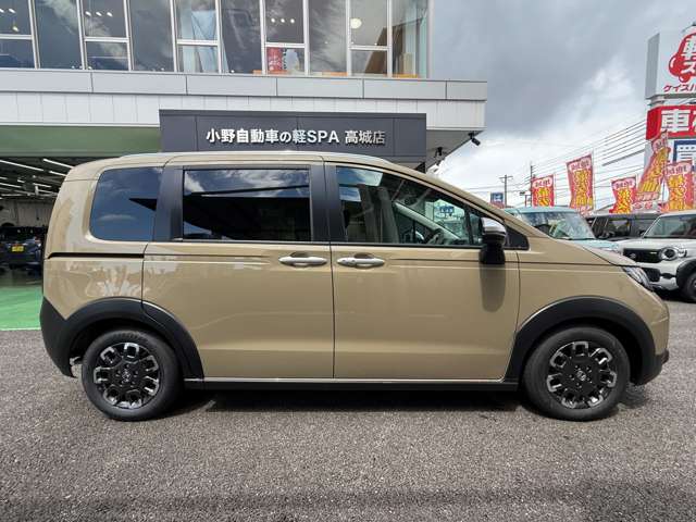 ホンダ フリード　ハイブリッド １．５ Ｅ：ＨＥＶ クロスター R8年 (九州・沖縄) 99