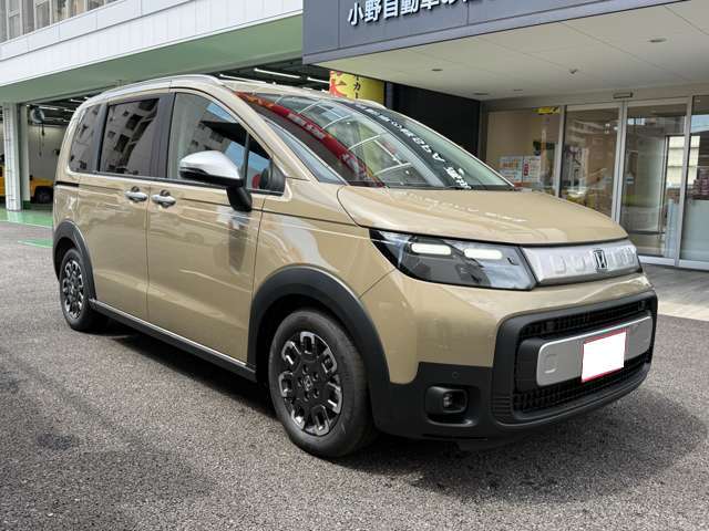 ホンダ フリード　ハイブリッド １．５ Ｅ：ＨＥＶ クロスター R8年 (九州・沖縄) 99