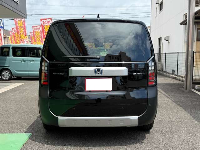 ホンダ フリード　ハイブリッド １．５ Ｅ：ＨＥＶ クロスター R8年 (九州・沖縄) 99