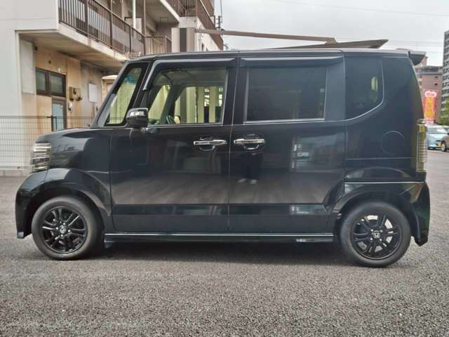 ホンダ Ｎ　ＢＯＸ ６６０ カスタムＧ ＳＳパッケージ ブラックスタイル H29年 (九州・沖縄) 99
