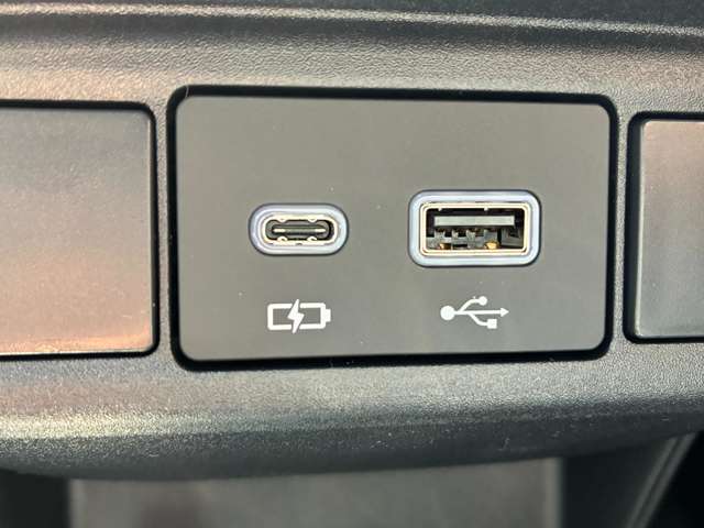 トヨタ シエンタ　ハイブリッド ハイブリッド １．５ Ｇ R8年 (九州・沖縄) 99