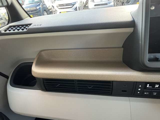 ホンダ Ｎ　ＢＯＸ ６６０ R8年 (九州・沖縄) 99