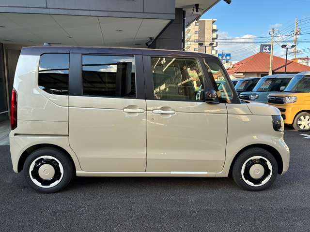 ホンダ Ｎ　ＢＯＸ ６６０ ファッションスタイル ２トーン R8年 (九州・沖縄) 99