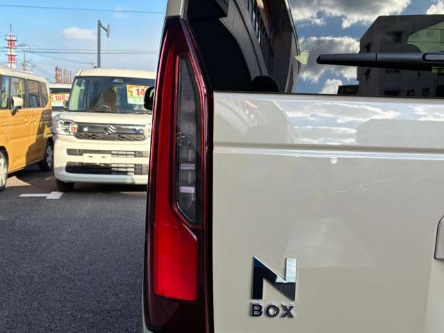 ホンダ Ｎ　ＢＯＸ ６６０ ファッションスタイル ２トーン R8年 (九州・沖縄) 99
