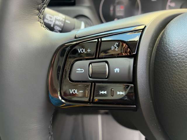 ホンダ ヴェゼル １．５ Ｅ：ＨＥＶ Ｚ R8年 (九州・沖縄) 99