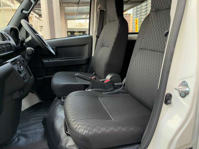 ダイハツ ハイゼットカーゴ ６６０ デラックス R7年 (九州・沖縄) 99