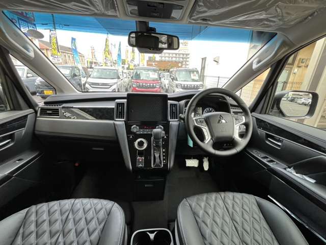 三菱 デリカ　Ｄ：５ ２．２ ブラック エディション ディーゼルターボ ４ＷＤ R7年 (九州・沖縄) 99