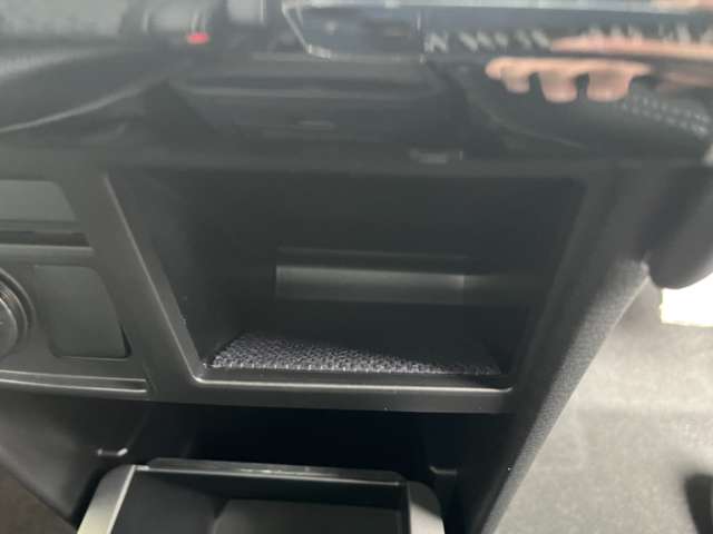 三菱 デリカ　Ｄ：５ ２．２ ブラック エディション ディーゼルターボ ４ＷＤ R7年 (九州・沖縄) 99