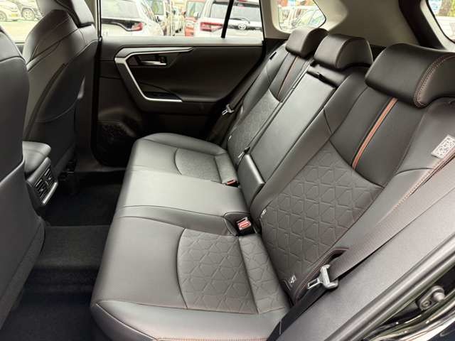 トヨタ ＲＡＶ４ ２．５ ハイブリッド アドベンチャー Ｅ－ＦＯＵＲ ４ＷＤ R7年 (九州・沖縄) 99