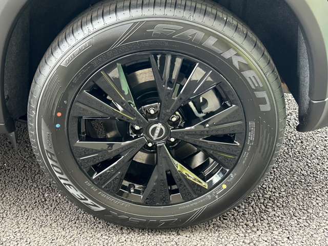 日産 エクストレイル １．５ Ｘ Ｅ－４ＯＲＣＥ ９０周年記念車 ４ＷＤ R7年 (九州・沖縄) 99