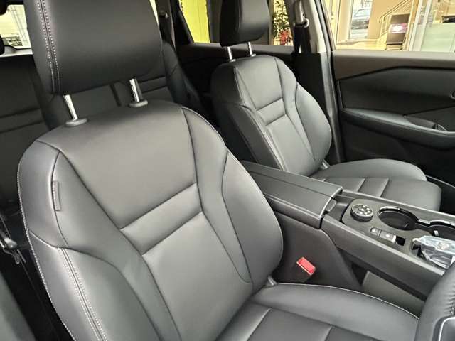 日産 エクストレイル １．５ Ｘ Ｅ－４ＯＲＣＥ ９０周年記念車 ４ＷＤ R7年 (九州・沖縄) 99