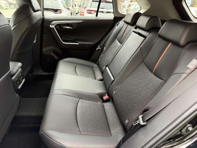 トヨタ ＲＡＶ４ ２．５ ハイブリッド アドベンチャー Ｅ－ＦＯＵＲ ４ＷＤ R6年 (九州・沖縄) 99