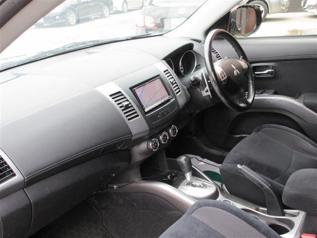 三菱 アウトランダー ２．４ ２４Ｇ ４ＷＤ H23年 (関東) 99