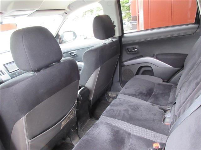 三菱 アウトランダー ２．４ ２４Ｇ ４ＷＤ H23年 (関東) 99