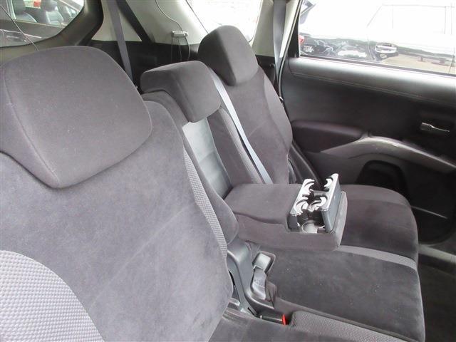 三菱 アウトランダー ２．４ ２４Ｇ ４ＷＤ H23年 (関東) 99