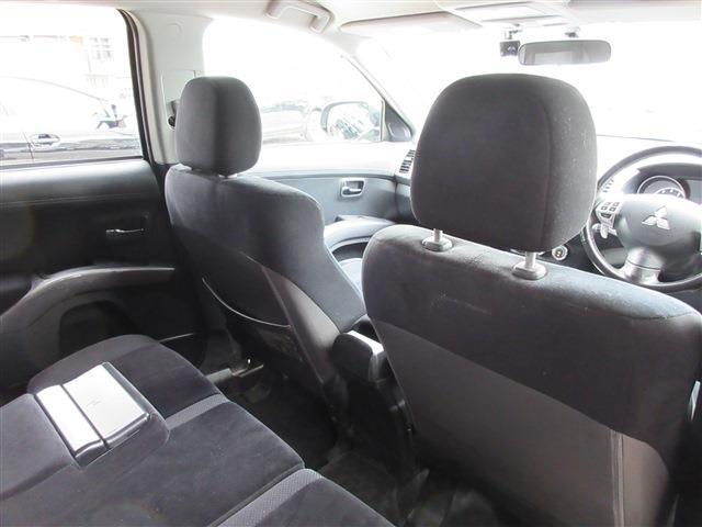 三菱 アウトランダー ２．４ ２４Ｇ ４ＷＤ H23年 (関東) 99