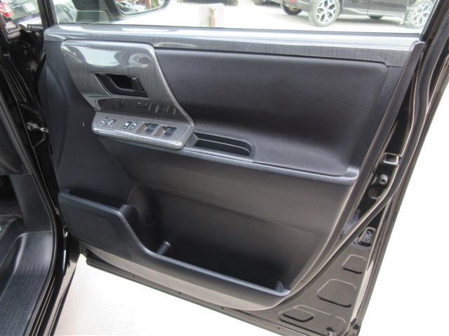 トヨタ ヴォクシー ２．０ トランスＸ H25年 (関東) 99