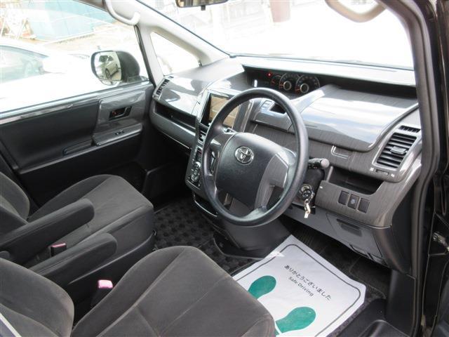 トヨタ ヴォクシー ２．０ トランスＸ H25年 (関東) 99