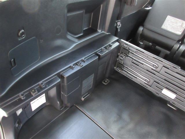 トヨタ ヴォクシー ２．０ トランスＸ H25年 (関東) 99