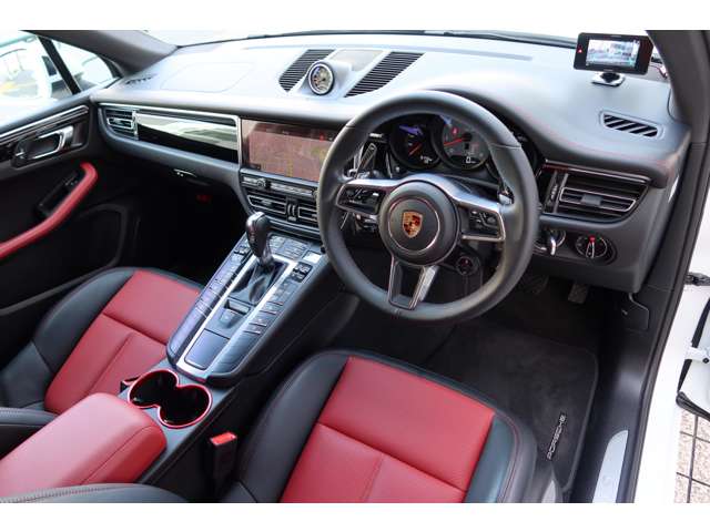 ポルシェ マカン Ｓ ＰＤＫ ４ＷＤ R2年 () 99