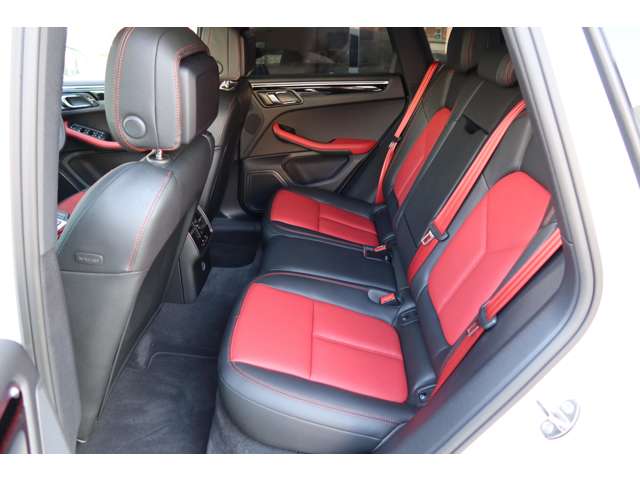 ポルシェ マカン Ｓ ＰＤＫ ４ＷＤ R2年 () 99