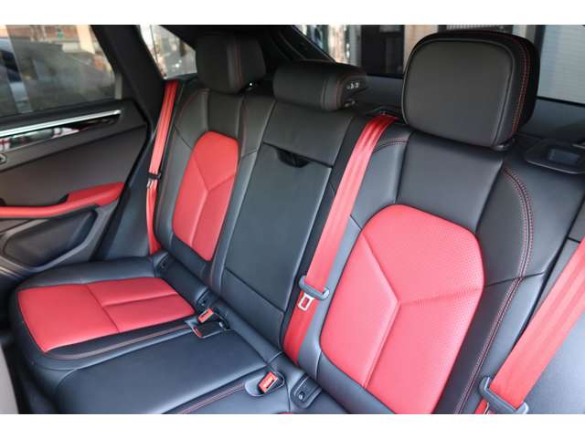 ポルシェ マカン Ｓ ＰＤＫ ４ＷＤ R2年 () 99