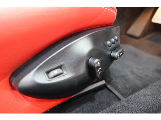マセラティ グラントゥーリズモ スポーツ　ＭＣオートシフト H28年 () 99