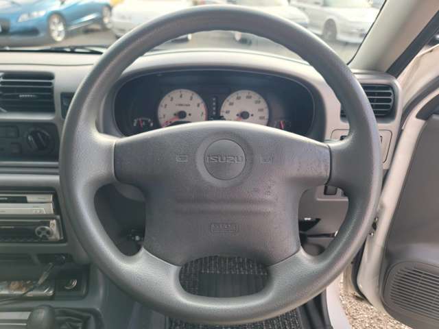 いすゞ ミュー ３．２ オープントップ ４ＷＤ H14年 (関東) 99