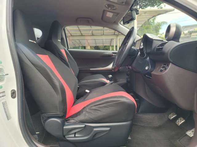 トヨタ ｉＱ １．３ ガズーレーシング チューンド バイ ＭＮ H21年 (関東) 99