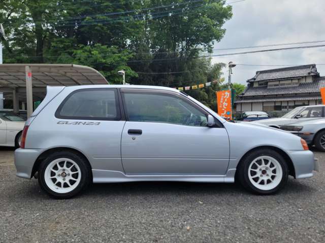 トヨタ スターレット １．３ グランツァＶ H9年 (関東) 99