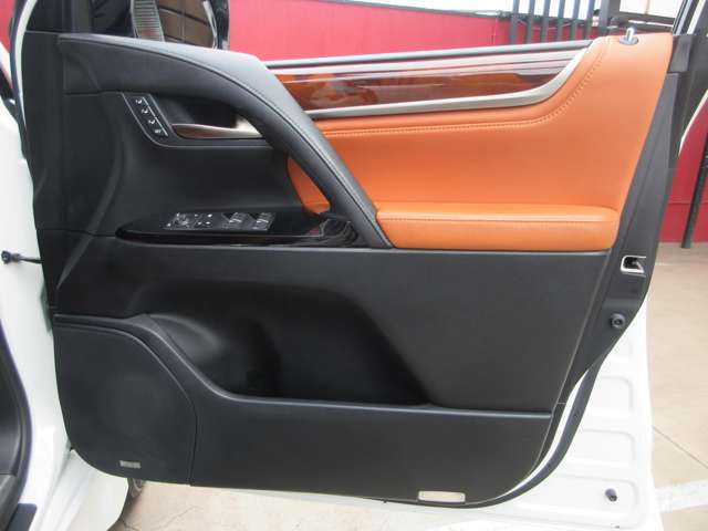 レクサス ＬＸ５７０ ５７０ ４ＷＤ H29年 () 99