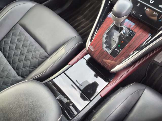 トヨタ ハリアー　ハイブリッド ２．５ ハイブリッド Ｅ－ＦＯＵＲ プレミアム アドバンストパッケージ ４ＷＤ H26年 () 99