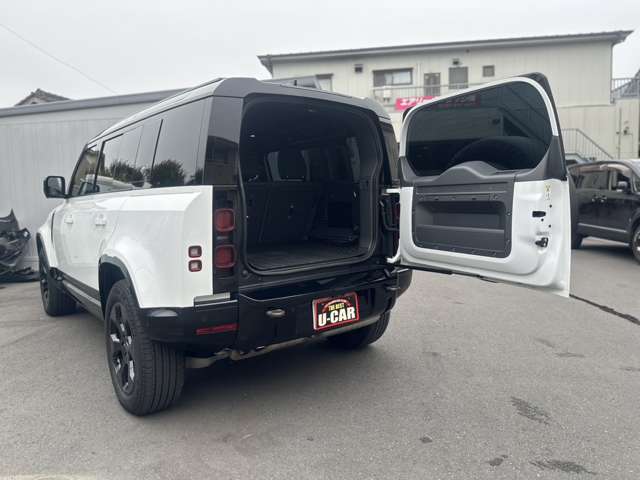 ランドローバー ディフェンダー １１０ Ｘダイナミック ＨＳＥ ３．０Ｌ Ｄ３００ ディーゼルターボ ４ＷＤ R5年 () 99