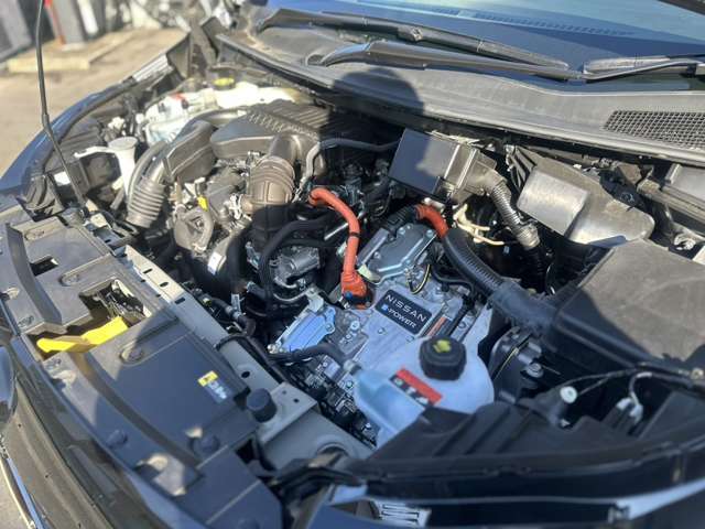 日産 ノートオーラ １．２ Ｇ レザーエディション R7年 () 99