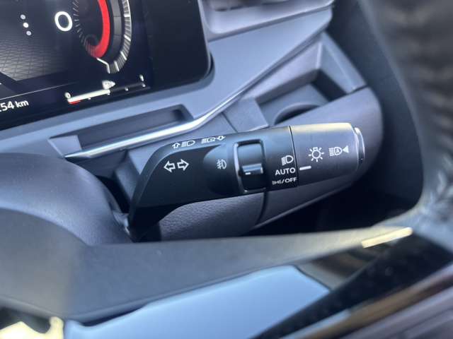 日産 ノートオーラ １．２ Ｇ レザーエディション R7年 () 99